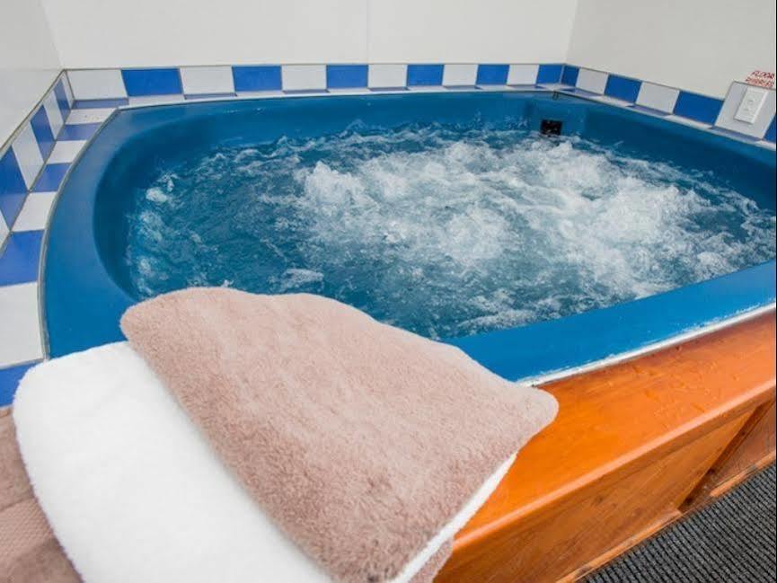 Travellers Inn Motel Гисборн Экстерьер фото